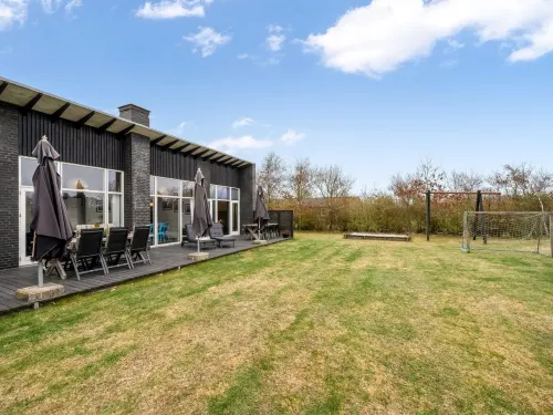 "Righer" - 600m to the Fjord Hotels in Tarm