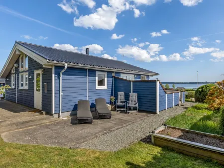 "Jelke" - 500m from the sea