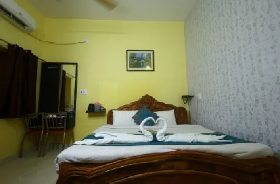 Anand Lok Vatika Hotel a 