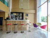 Travellers Hotel Phinisi - bar