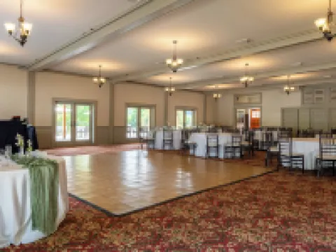 Eagle Mountain House and Golf Club Hotels in Jackson