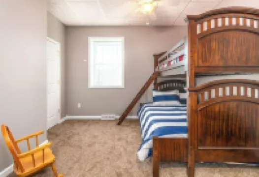 Hidden Emerald open floor plan/ Remodeled Apartment