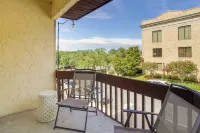 Walk to Restaurants: Downtown Leesburg Townhome! - parking