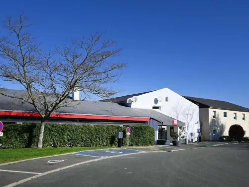 宜必思拉瓦爾瑞萊達穆爾飯店 契恩居住宿飯店