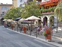 Village House in Fayence with Castle Views Hotels in Fayence