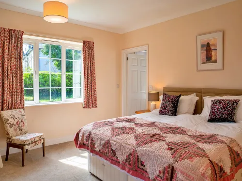 Cottage in Cornwall near Sandy Beach - 4-Star