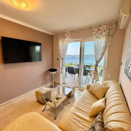 Apartment in Dramalj near Beach & Pool