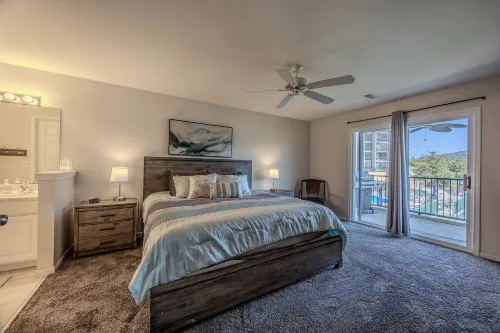 Lake of the Ozarks Premier lakefront 3-bedroom condo. Fishing, Swimming,boating.