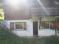 Chalet in Vonnes near Chairlifts & Shuttle Ξενοδοχεία στην πόλη Chatel