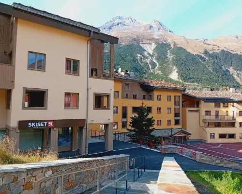 Apartment with parking near River Hotels in Termignon