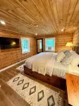 Luxury log cabin in Bartlett, perfect for family or friends in the White Mtns
