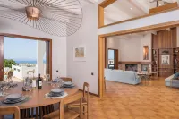 Azatis Luxury Villa -  Ferienhäuser