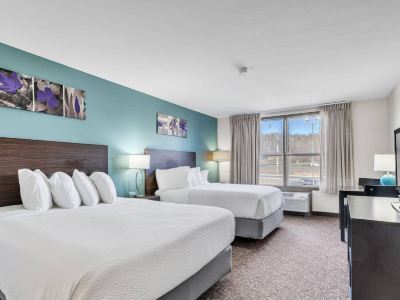 Duluth Inn & Suites Near Spirit Mountain