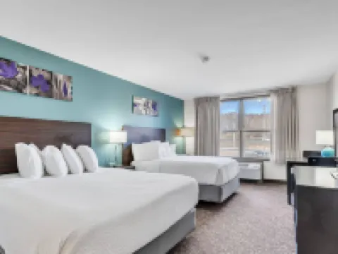 Duluth Inn & Suites Near Spirit Mountain Hotels in Duluth