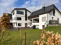 Modernes Split-Level Haus Nahe am Hennesee Отели в г. Мешеде