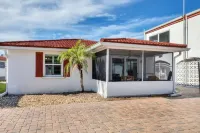 Siesta Key - PRIVATE BEACH - Heated Pool - Walkable to activities