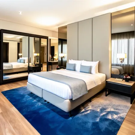 The K Hotel Отели рядом с достопримечательностью «Джуфэр»