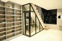 Modern 4-bedroom house in enchanting Victoria Falls with AC, Pool & WiFi