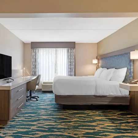 Comfort Inn & Suites Greenville Near East Carolina University