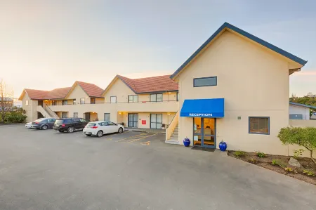 Bella Vista Nelson Отели рядом с достопримечательностью «Tahunanui Beach»