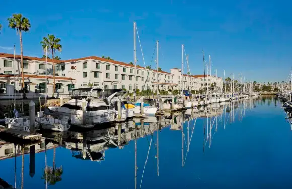 聖佩德羅洛杉磯港希爾頓逸林酒店