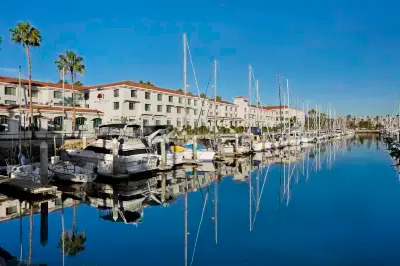 DoubleTree by Hilton San Pedro - Port of Los Angeles Hotels near Port of Los Angeles