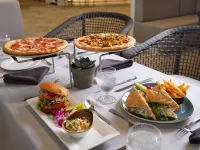 Hilton Garden Inn Cocoa Beach Oceanfront - breakfast
