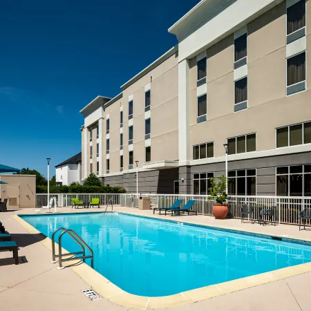 Hampton Inn & Suites Mobile I-65 @ Airport Blvd.