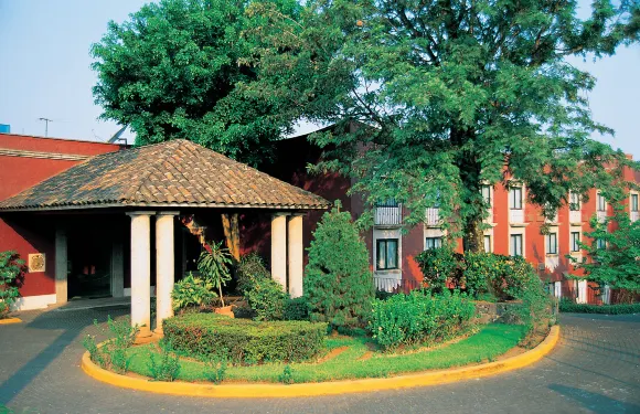 賈拉普嘉年華旅館