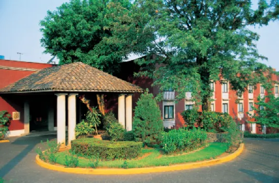 賈拉普嘉年華旅館 酒店