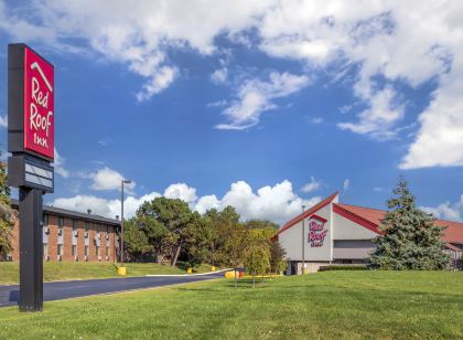 密爾沃基機場/橡樹溪紅屋頂飯店