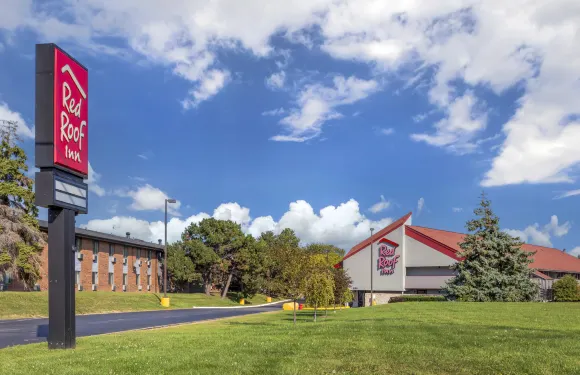 密爾沃基機場/橡樹溪紅屋頂酒店