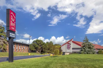 Red Roof Inn Milwaukee – Airport/ Oak Creek Hotels in 