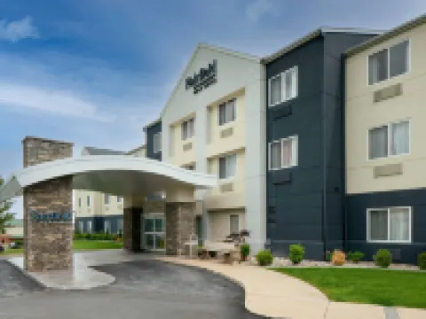 Fairfield by Marriott Inn & Suites Jefferson City Hotels in Cole County