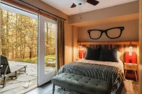 Catskills 3Br Cabin Retreat w/Roof Deck and Fire Pit