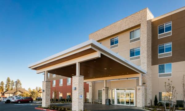 Holiday Inn Express & Suites Bend South by IHG