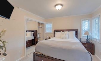 Lake Star by AvantStay Hot Tub Walk to Beach