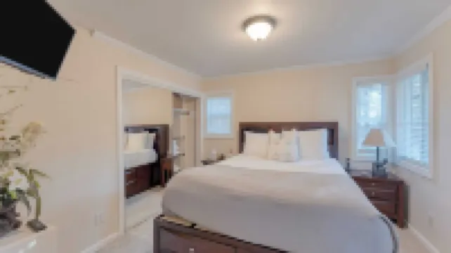 Lake Star by AvantStay Hot Tub Walk to Beach