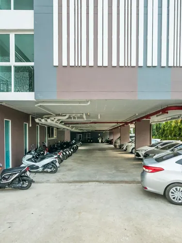 รูปภาพของMountain view bright apartment in Kata