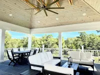 Moondance on Magnolia - the perfect location in Ocean Springs. Walk to downtown!