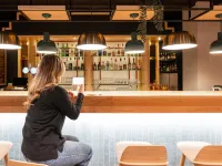 Novotel Mâcon Nord – Porte de Bourgogne - バー