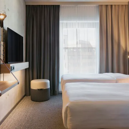 Moxy Zurich Отели рядом с достопримечательностью «Ауссерзиль»
