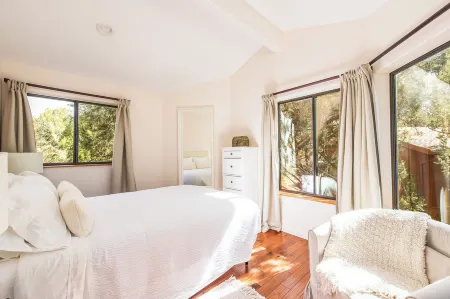 Sedona. Hot Tub, Outdoor Shower, New Sauna. Newly Renovated August 2025!