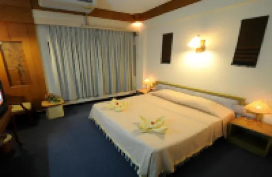 NAN Chao Hotel