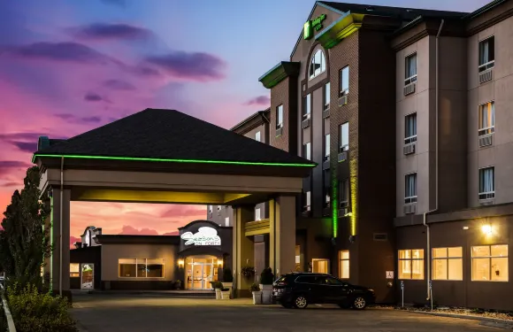 Holiday Inn & Suites 大草原城會議CTR