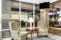 데이즈 인 바이 윈덤 머슬 숄스