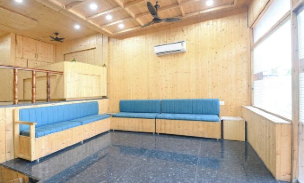 FabHotel Royal Metro