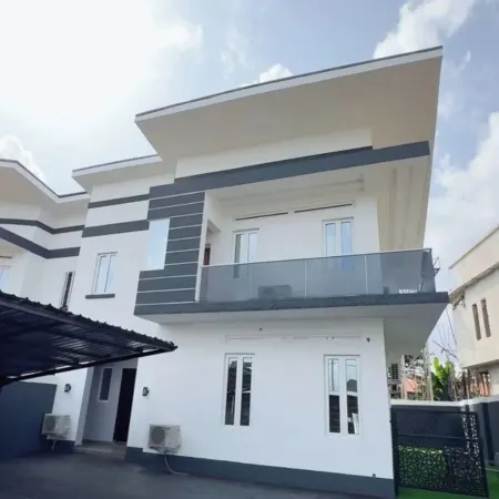 Calli's Court Apartment