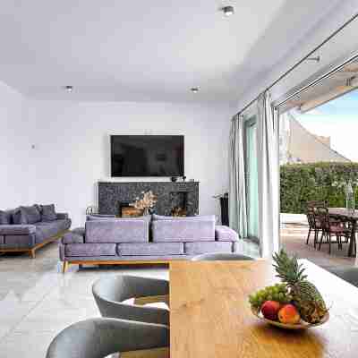 Olymp Luxury Villa D Rooms