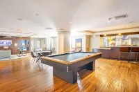 ดีทีเอสเอส ลักซ์แพด 2 ห้องนอน 2 ห้องน้ำ พร้อมสระว่ายน้ำบนดาดฟ้า วิวดีซี เลานจ์